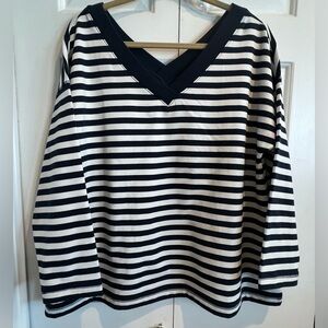 J JILL 🖤Classic Striped, Long Sleeve,  V-Neck Sweatshirt